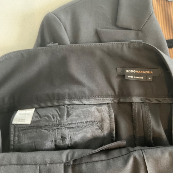 CLASSIC BCBG MAXAZRIA TWO PIECES SUIT - Picture 11 of 11